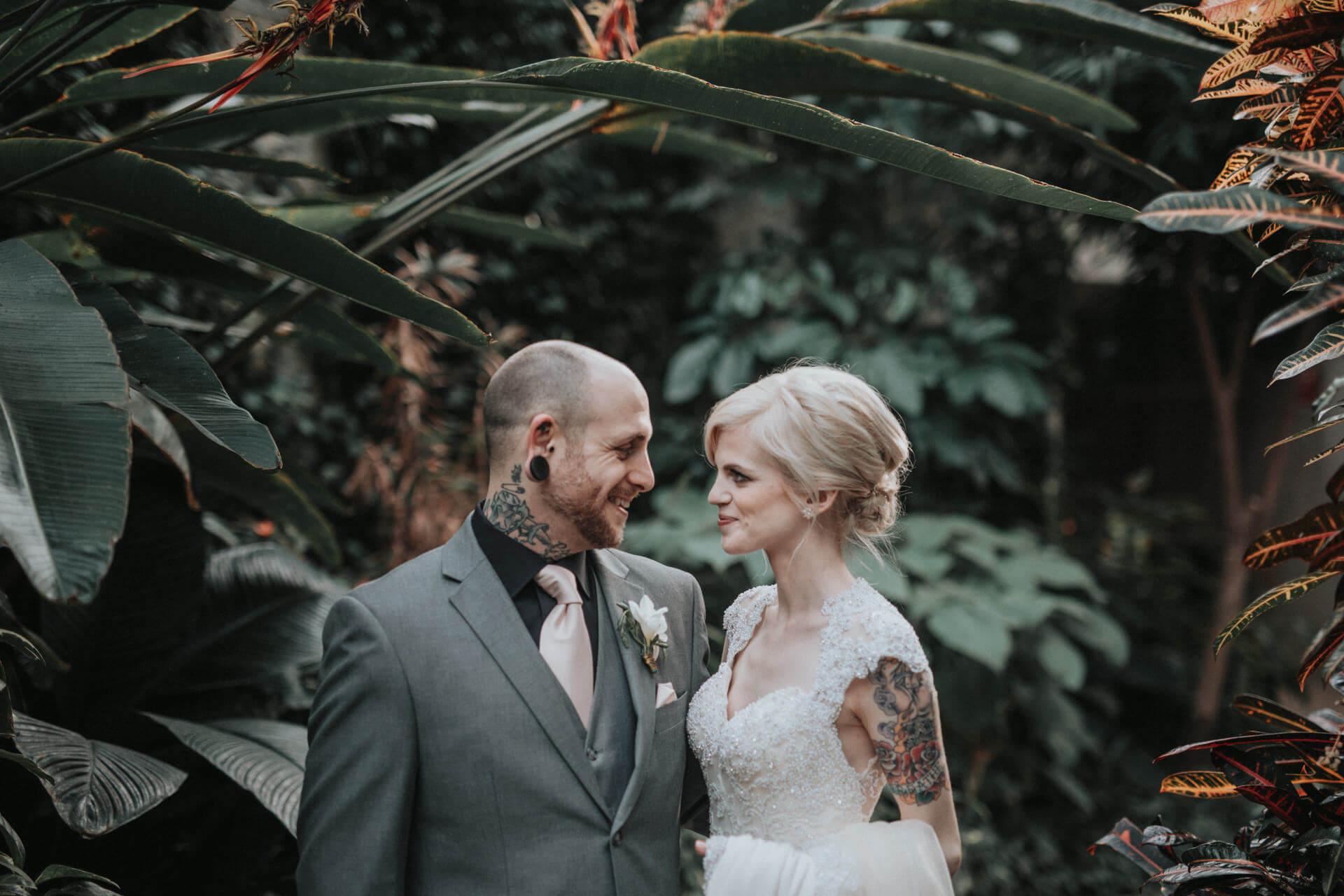 Des Moines Botanical Gardens Wedding Montana Wedding Photographers | Cluney Photography