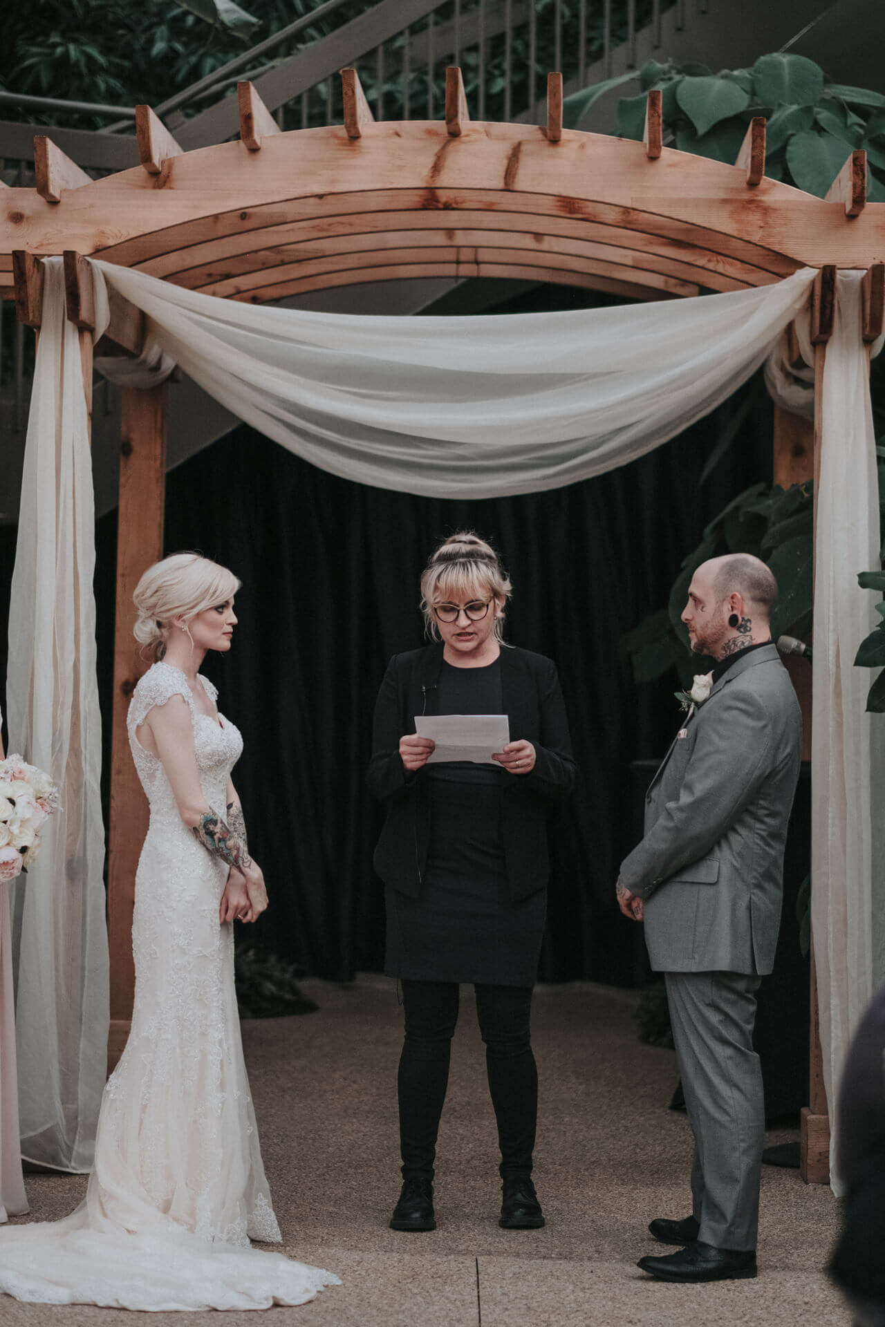 Des Moines Botanical Gardens Wedding Nashville Wedding Photographers | Cluney Photography
