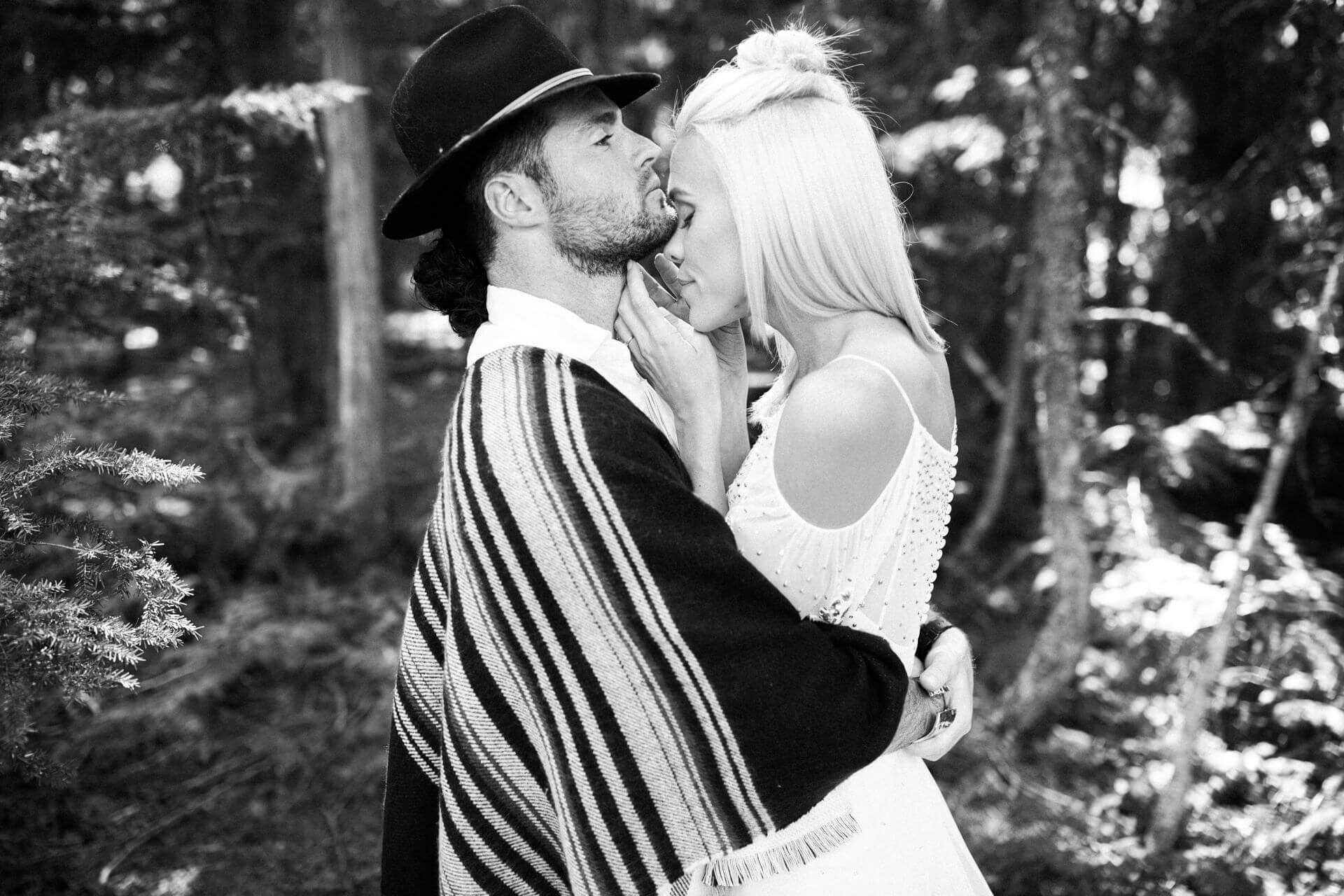 Montana Wedding Photographers Lake McDonald Lodge Wedding