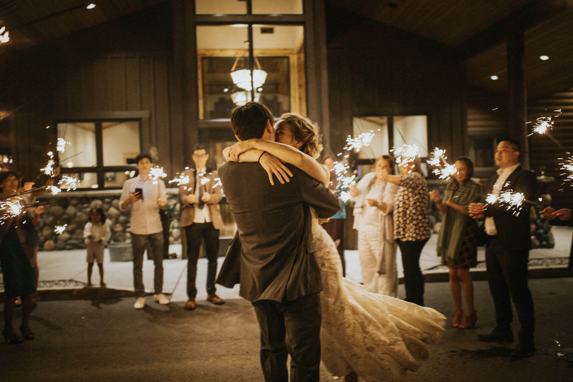 Montana Wedding Photographers Missoula Wedding Photographers | Cluney Photography