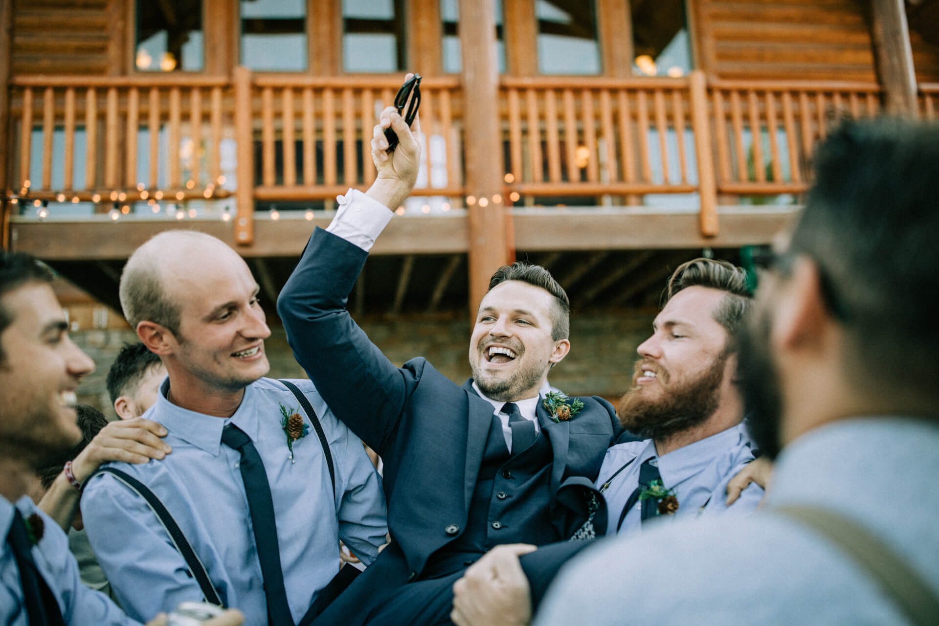 Des Moines Wedding Photographers Iowa CIty Wedding Photographers | Cluney Photography
