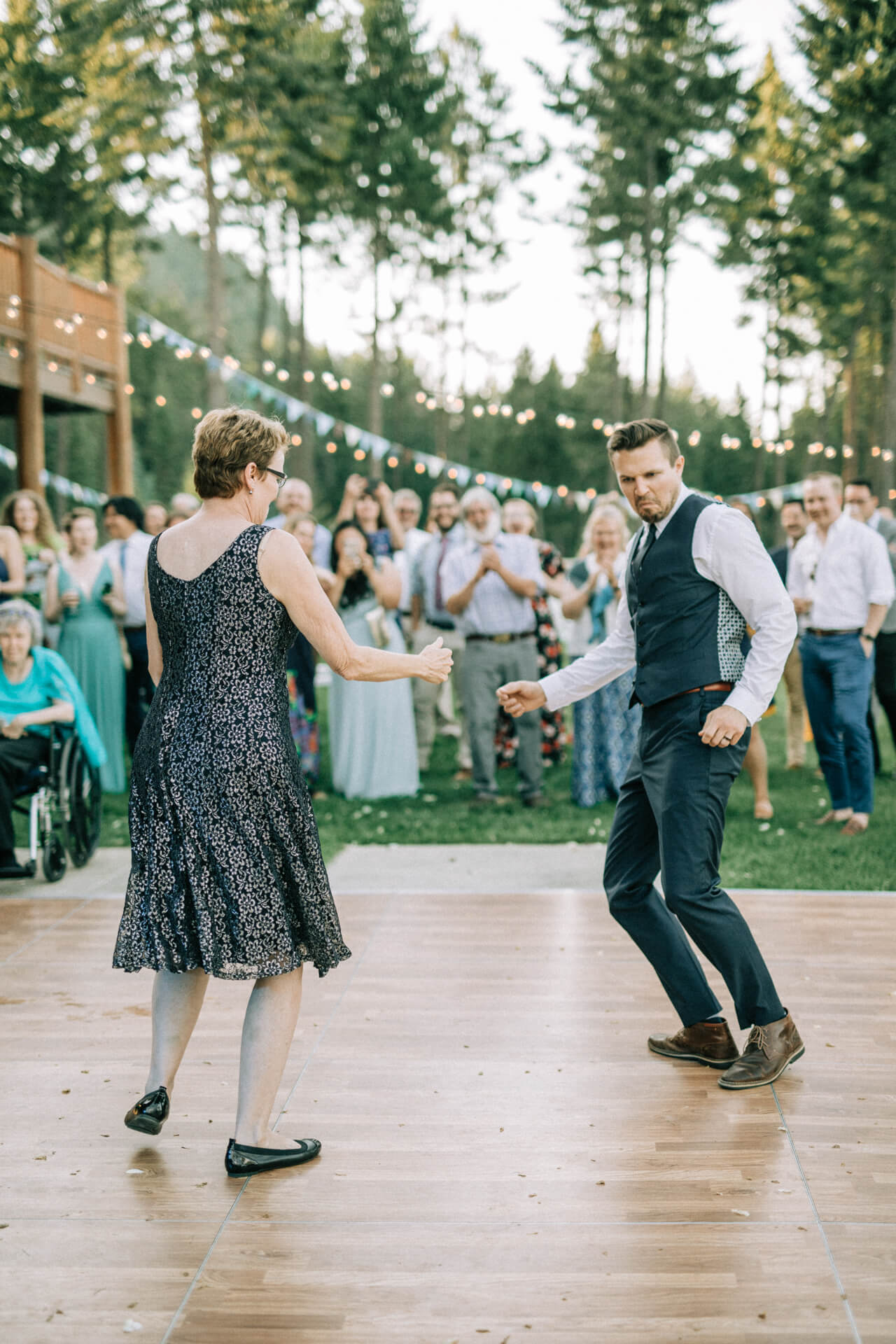 Des Moines Wedding Photographers Cedar Rapids Wedding Photographers | Cluney Photography