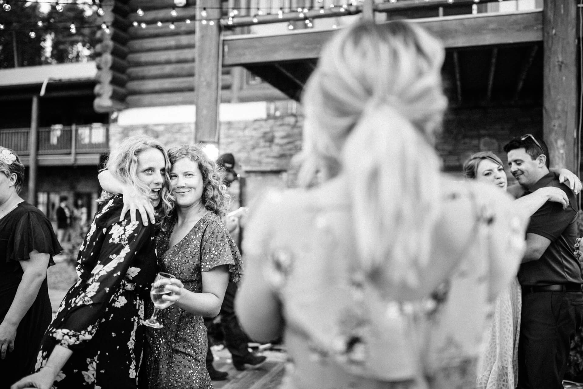 Des Moines Wedding Photographers Pella Resort Wedding Photos