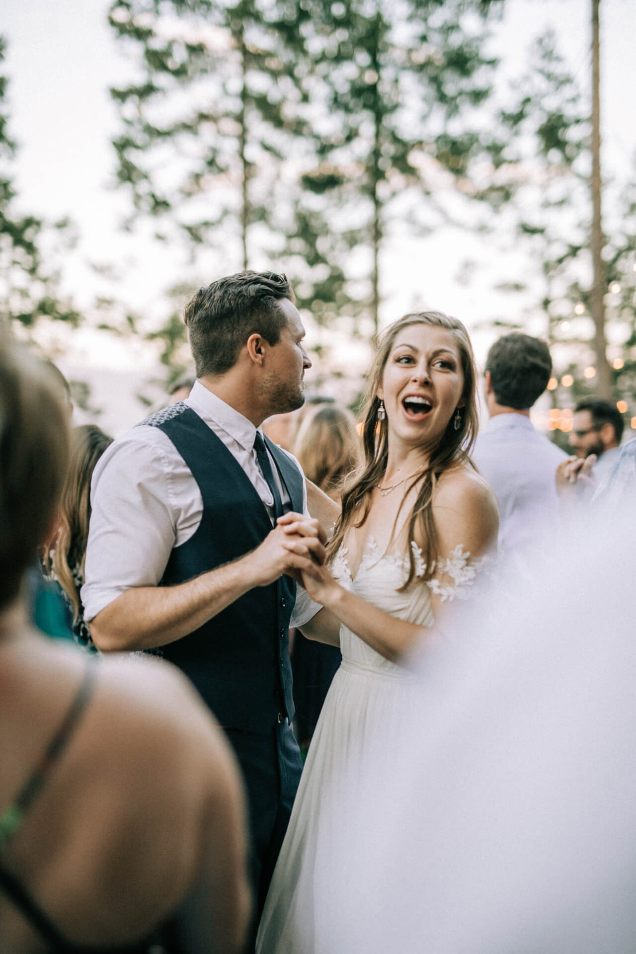 Des Moines Wedding Photographers Iowa CIty Wedding Photographers