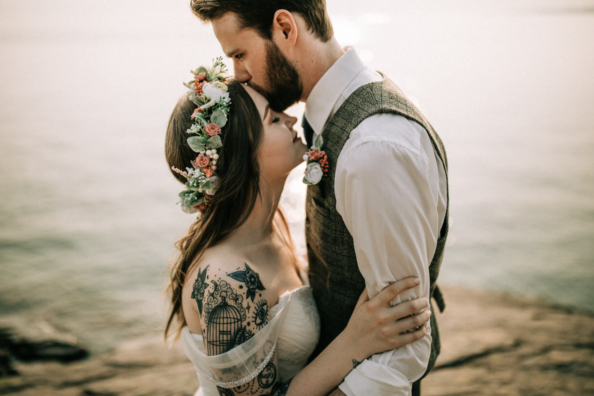 Des Moines Wedding + Elopement Photographers Des Moines Wedding Photographers | Cluney Photography