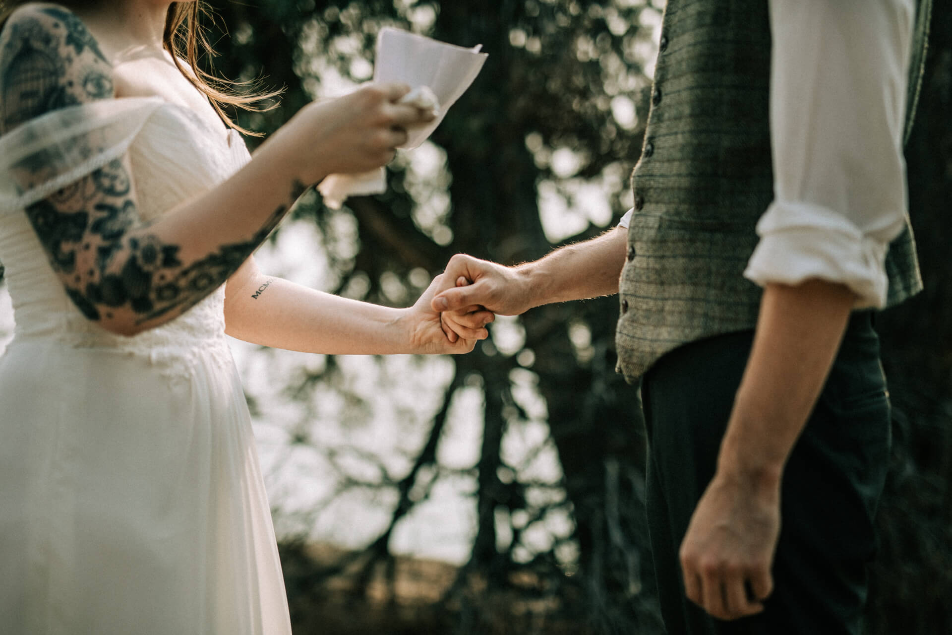 Des Moines Wedding + Elopement Photographers Iowa City Wedding Photographers | Cluney Photography