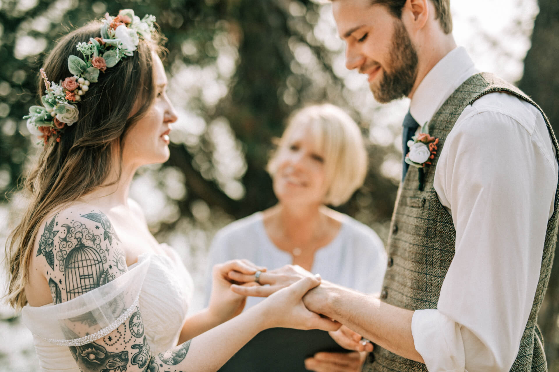 Des Moines Wedding + Elopement Photographers Iowa Elopement Photographer | Cluney Photography