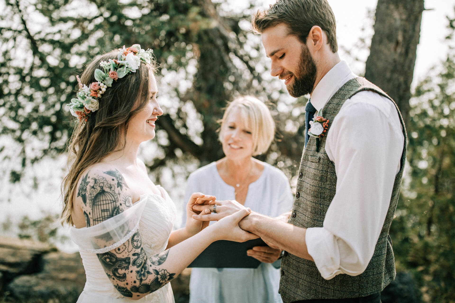Des Moines Wedding + Elopement Photographers Iowa Elopement Photographer | Cluney Photography