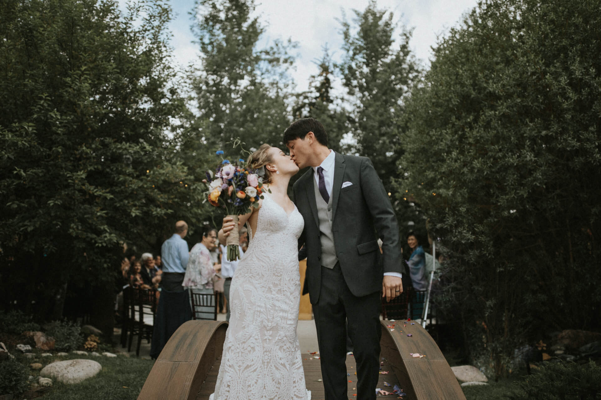 Des Moines Wedding Photographers Iowa City Wedding Photographers | Cluney Photography