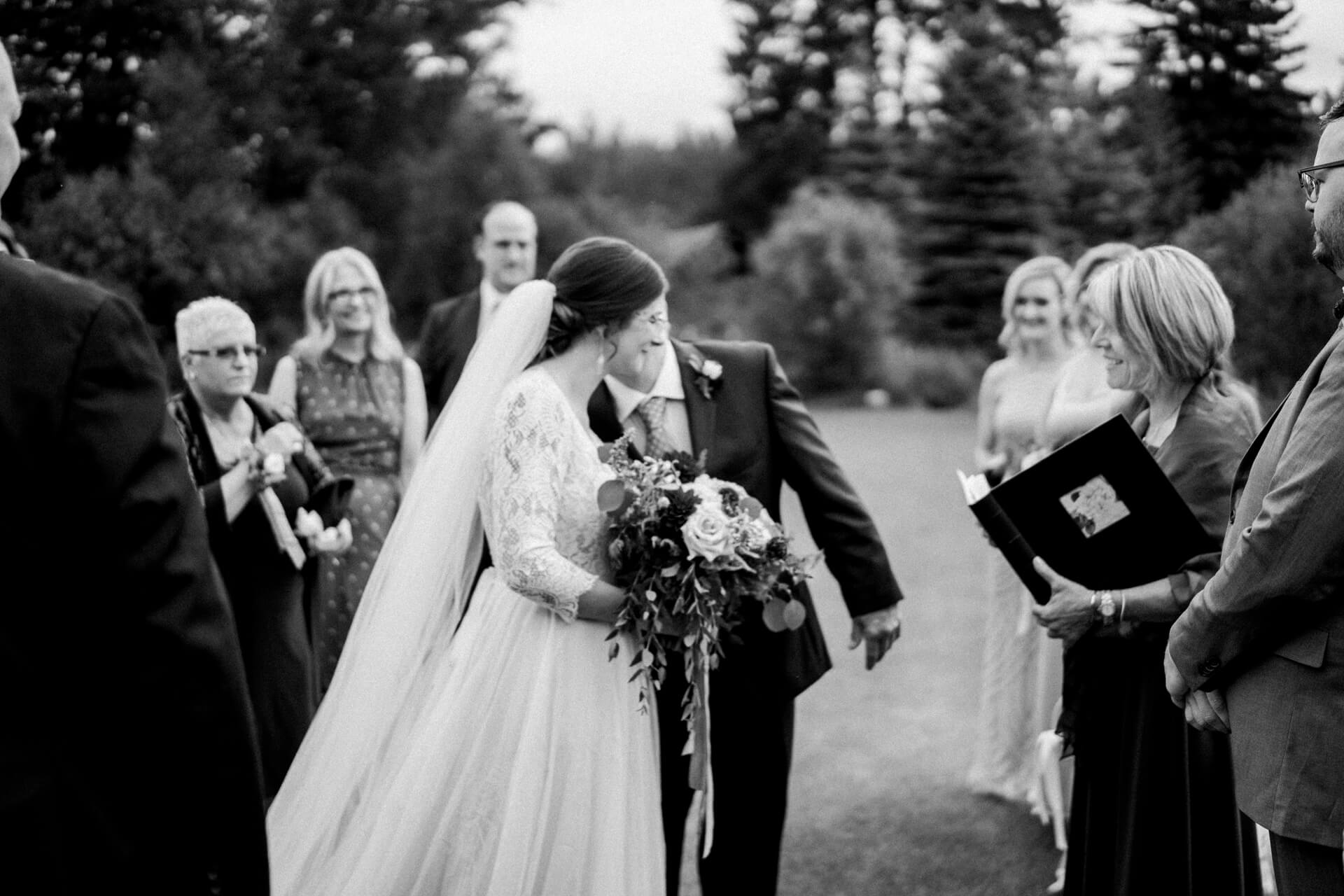 Des Moines Wedding Photographers Okoboji Wedding Photographer