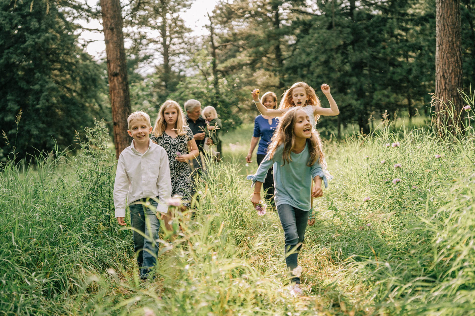 Des Moines Family Photographer at home family lifestyle photography in Des Moines, IA