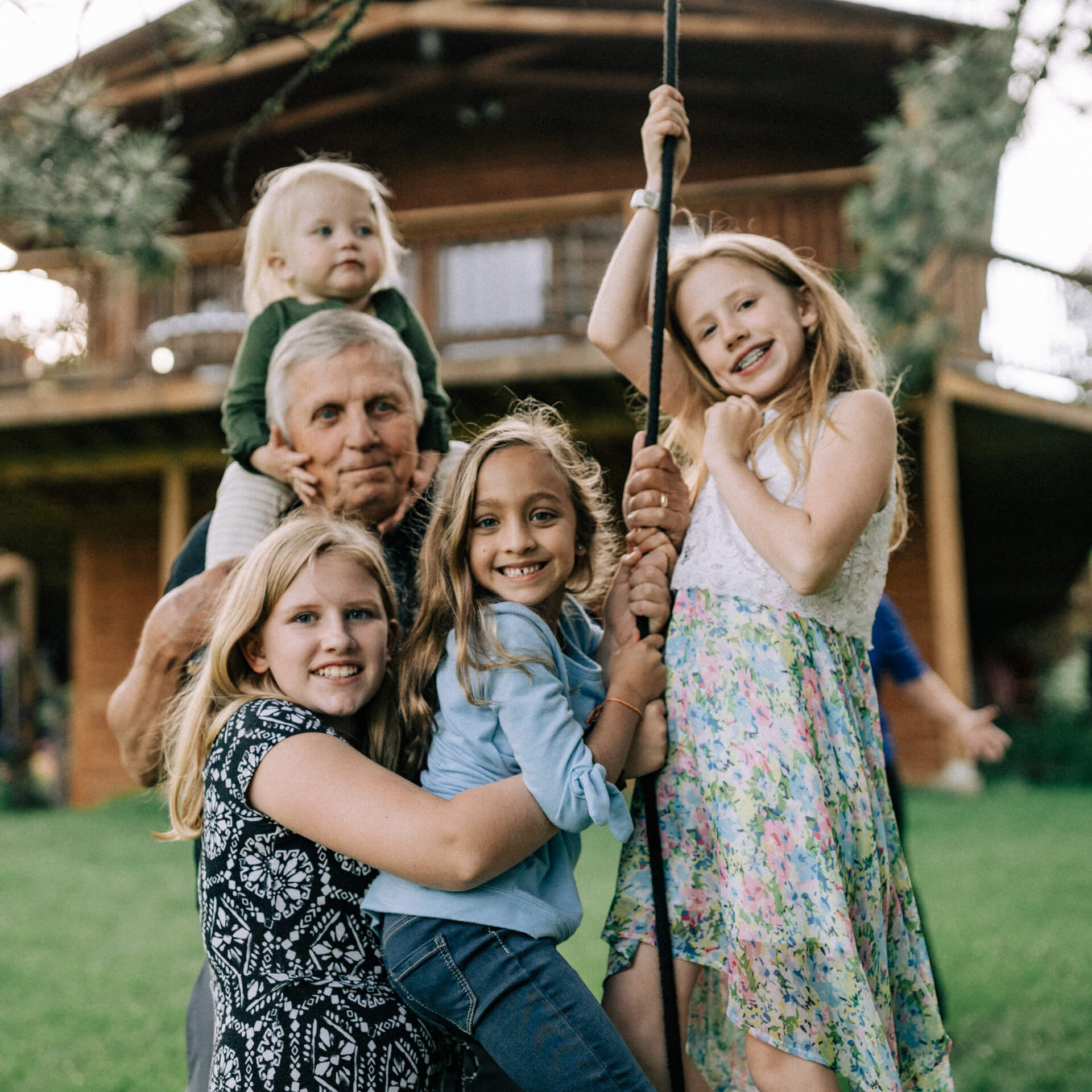 Des Moines Family Photographer at home family lifestyle photography in Des Moines, IA