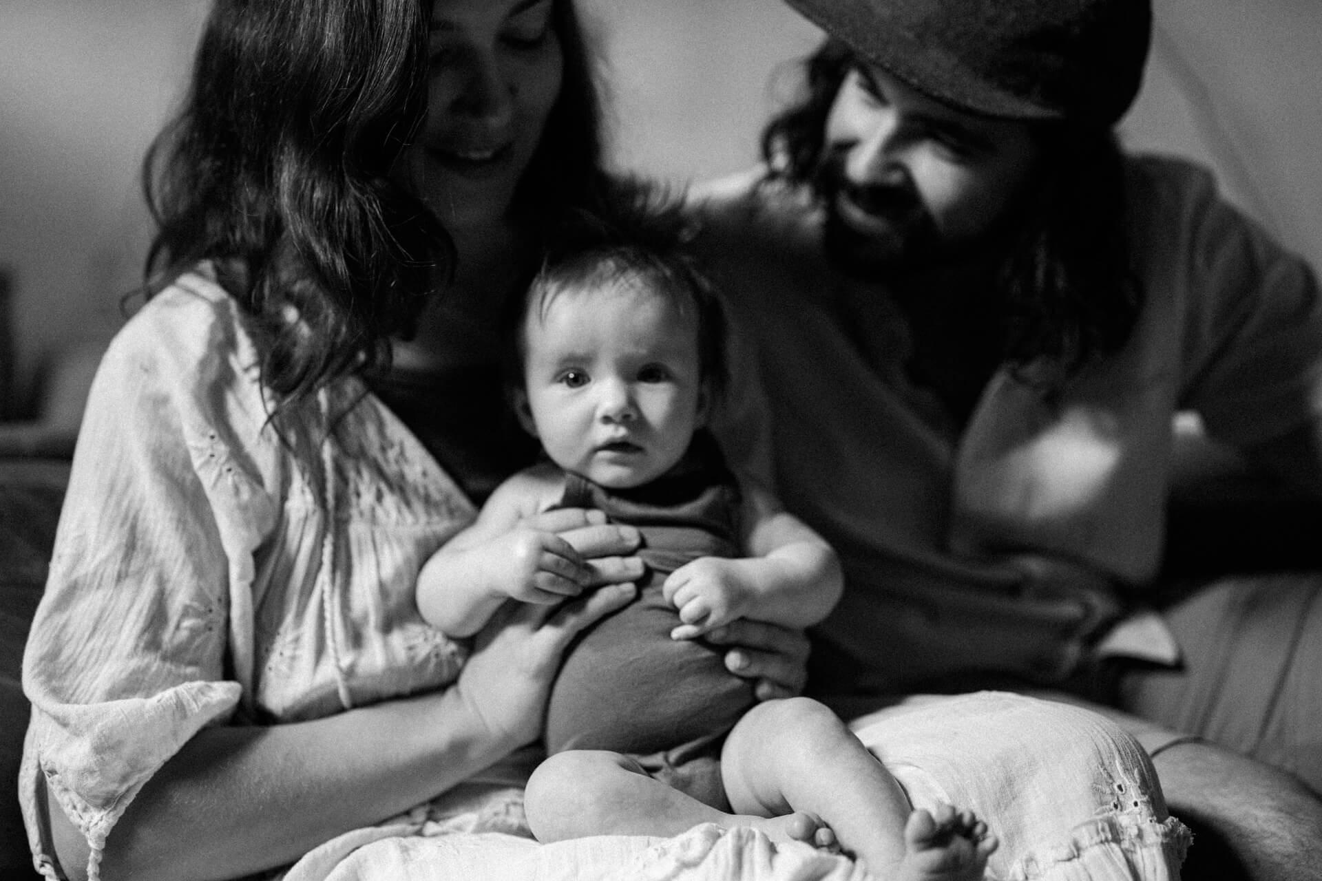 Des Moines Family Photographer at home family lifestyle photography in Des Moines, IA