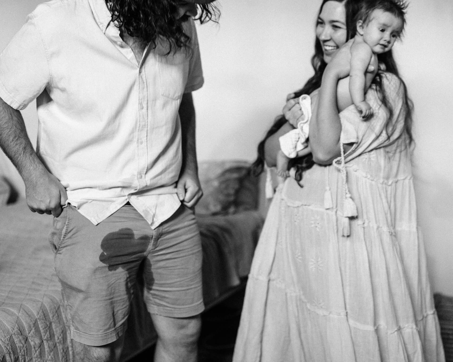 Des Moines Family Photographer at home family lifestyle photography in Des Moines, IA
