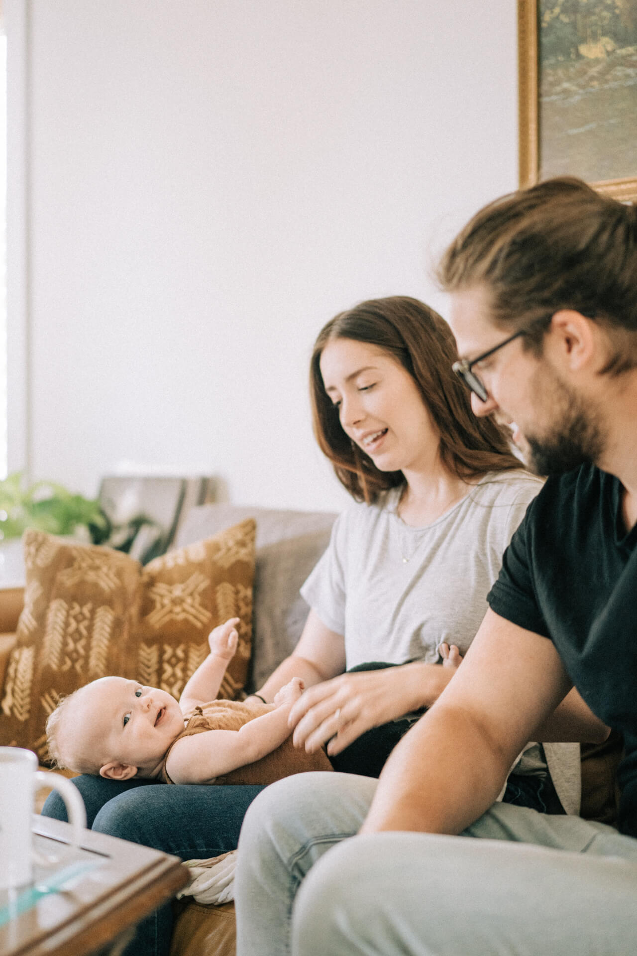 Des Moines Family Photographer at home family lifestyle photography in Des Moines, IA