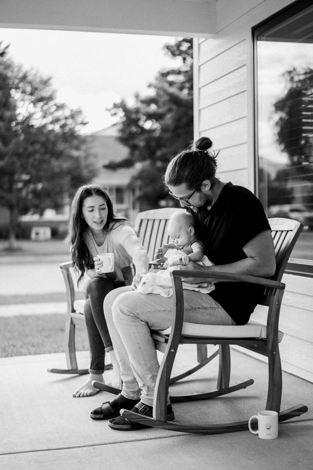 Des Moines Family Photographer at home family lifestyle photography in Des Moines, IA